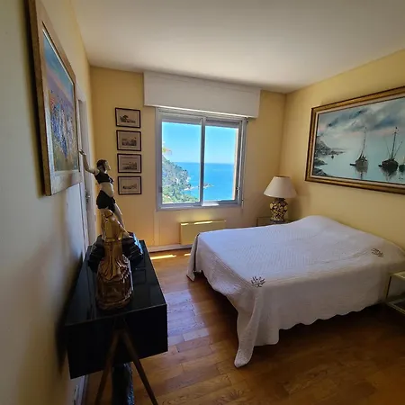 Sur - Vue Saint Jean Cap Ferrat Villa