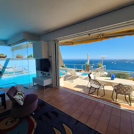 Sur - Vue Saint Jean Cap Ferrat Villa Eze
