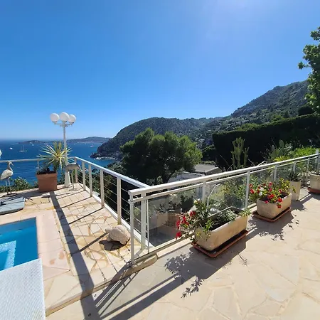 Sur - Vue Saint Jean Cap Ferrat