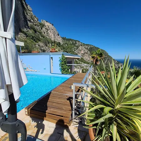 Sur - Vue Saint Jean Cap Ferrat Villa *