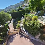 Sur - Vue Saint Jean Cap Ferrat * Èze