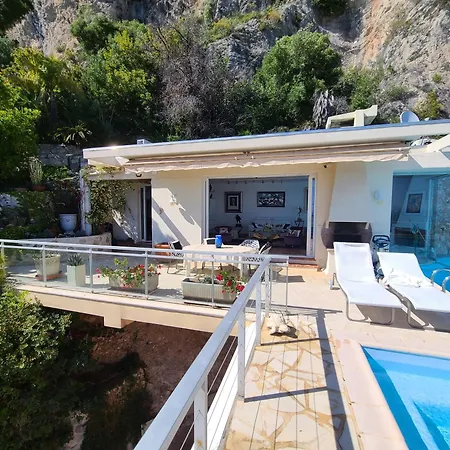 Sur - Vue Saint Jean Cap Ferrat * Èze
